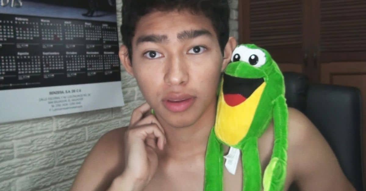 How much money does Fernanfloo make?